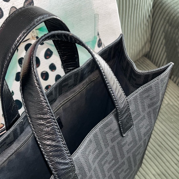 FENDI FF Zucca Elite Nero Tote RARE FIND! - Picture 11 of 14